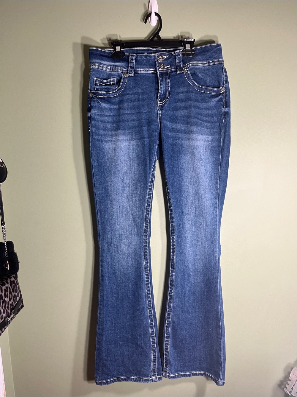 Women's Medium Blue Flare Jeans - Classic Flared Denim